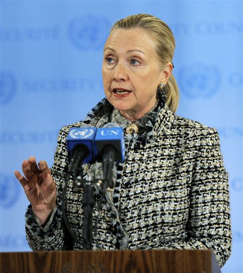 hillary clinton chanel suit